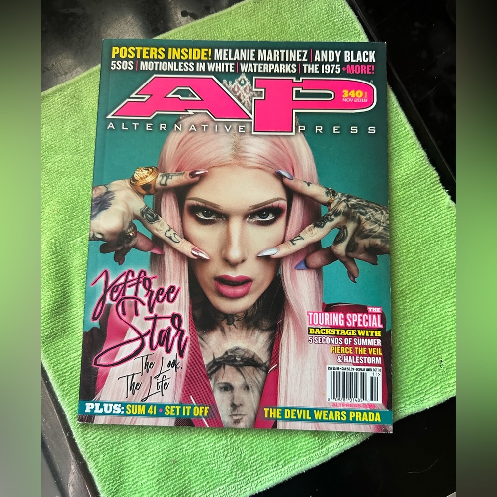 LN — RARE!!! “Jeffree Star” November ‘16 Magazine — Alternative Press Magazine